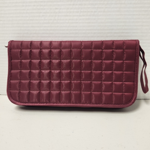 Lug Travel Wallet - Picture 2 of 5